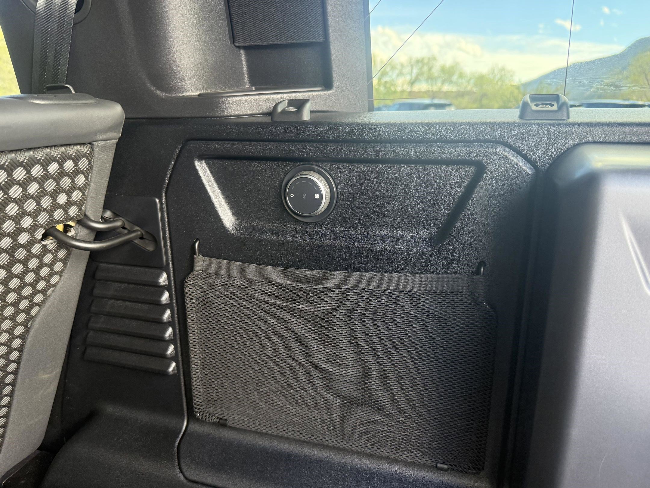 Certified 2023 Land Rover Defender 110 V8 image 38