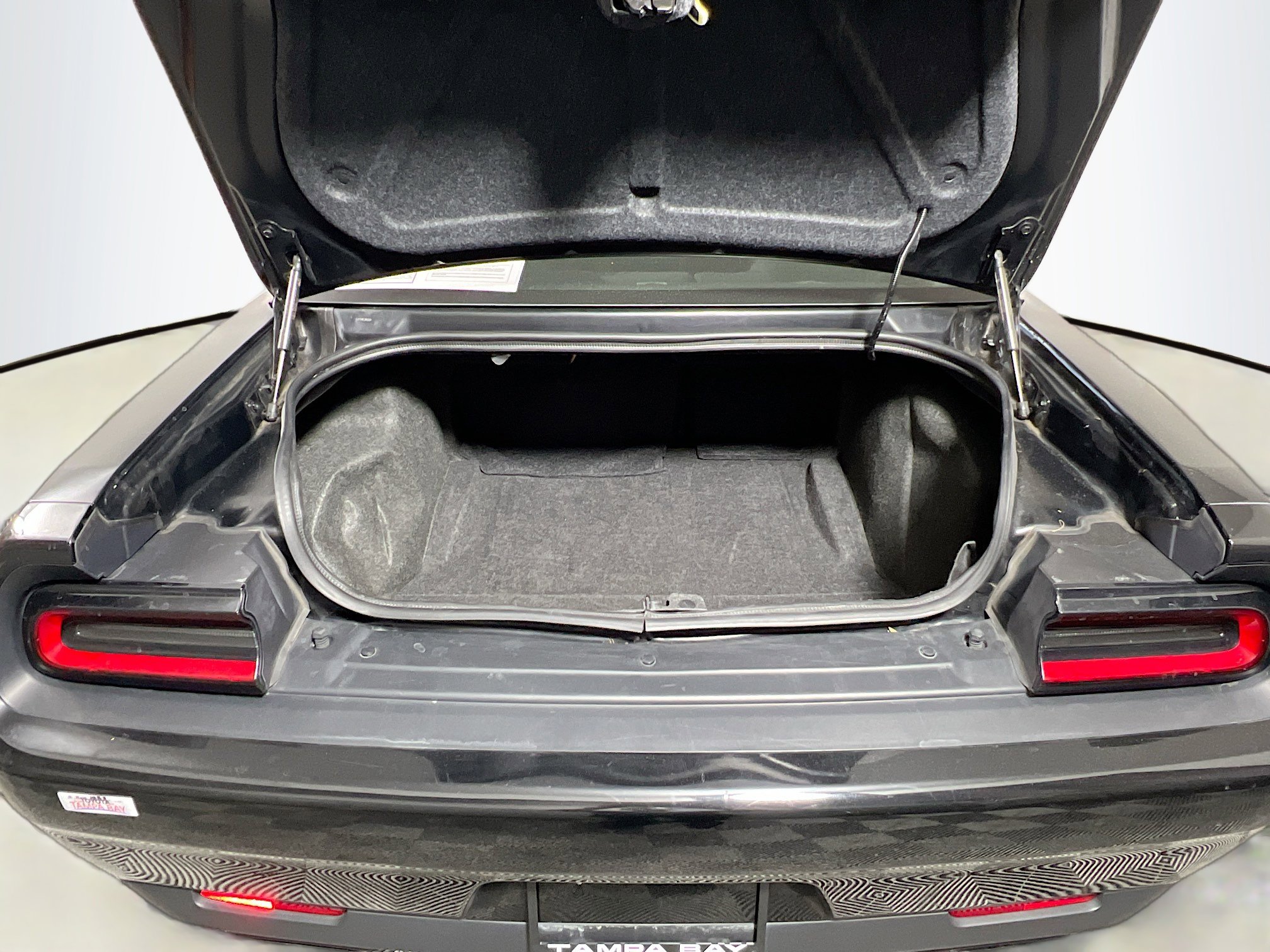 Used 2023 Dodge Challenger SXT image 34