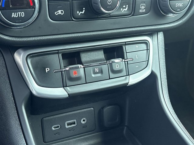 Certified 2023 GMC Terrain SLE w/ Driver Convenience Package image 15