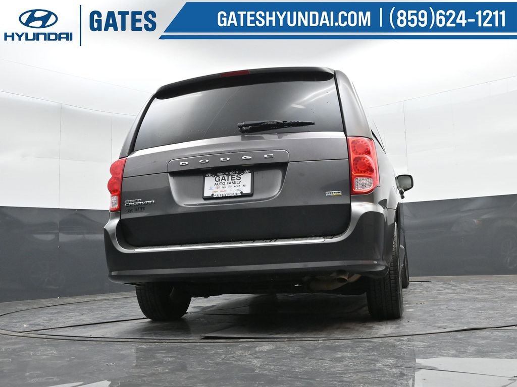 Used 2016 Dodge Grand Caravan SE image 26