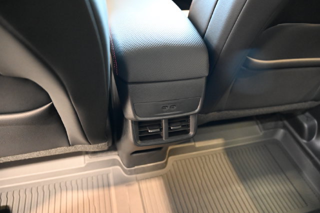 New 2027 Chevrolet Equinox RS w/ LPO, Floor Liner Package FWD image 26