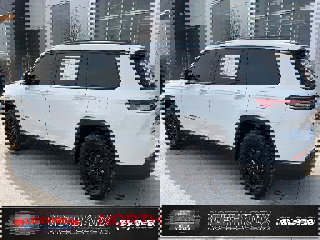 Used 2025 Jeep Grand Cherokee L Altitude image 20