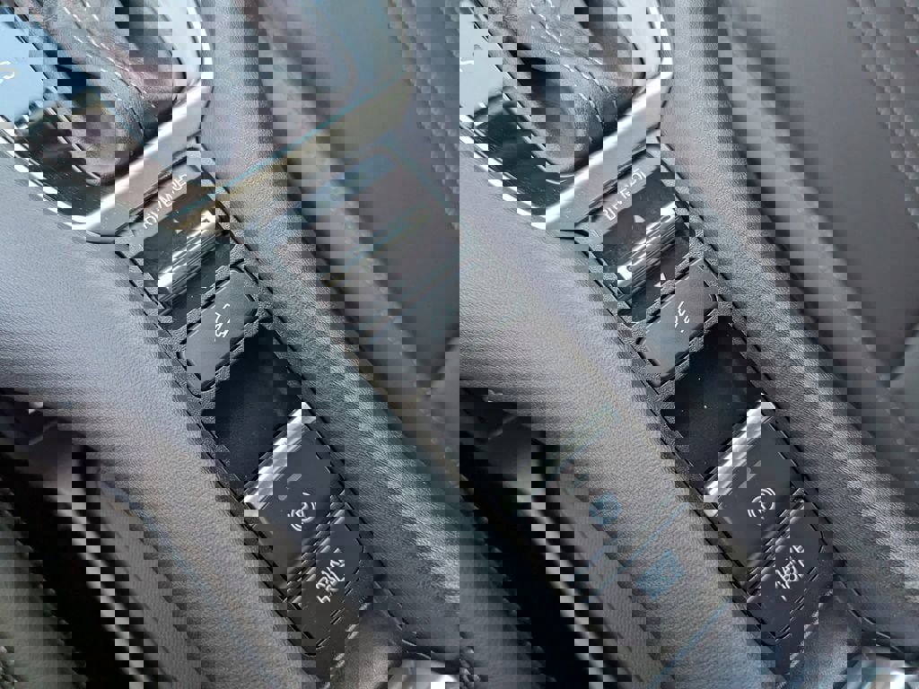 Used 2023 Honda HR-V EX-L image 23