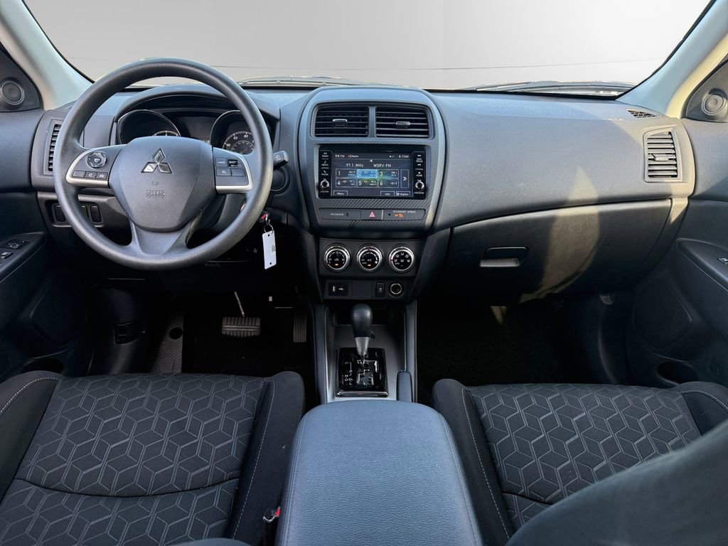 Used 2025 Mitsubishi Outlander Sport ES AWD/4WD image 10