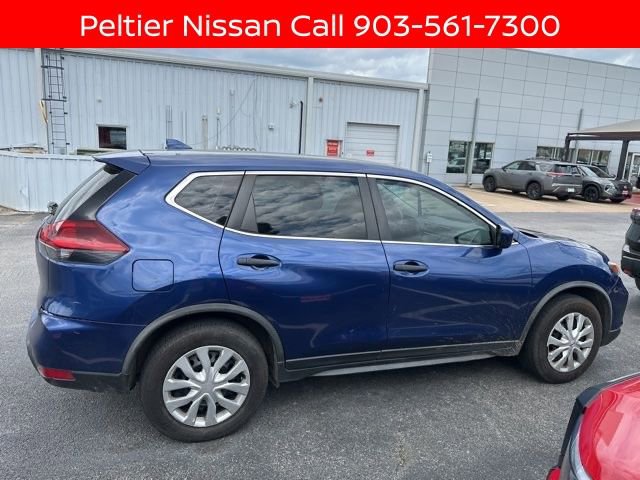 Used 2020 Nissan Rogue S FWD image 2
