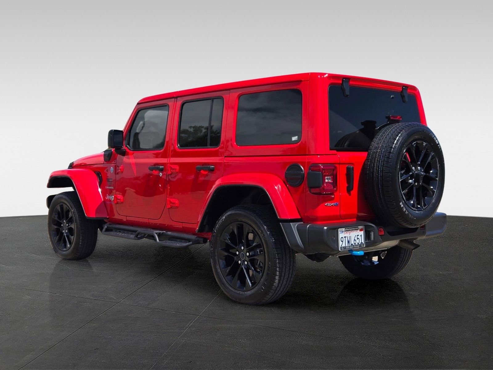 Used 2024 Jeep Wrangler Unlimited Sahara w/ Safety Group AWD/4WD image 6