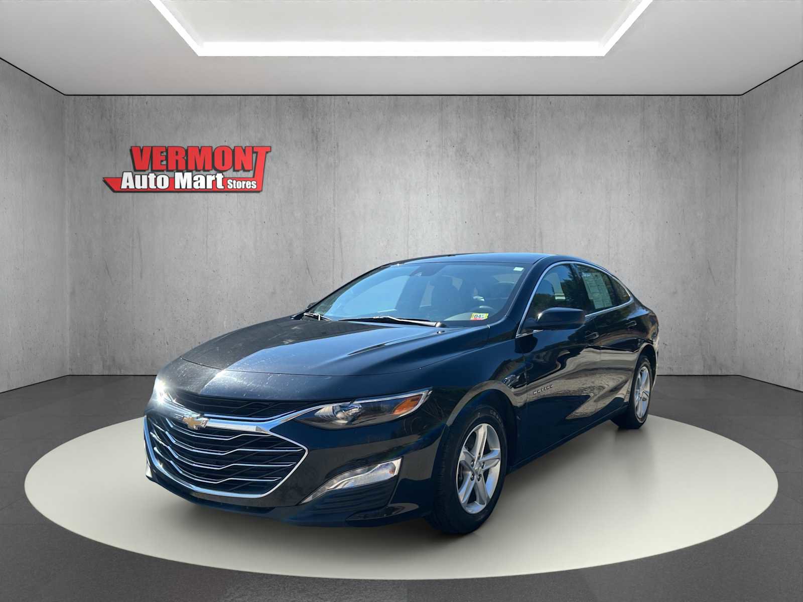 Used 2024 Chevrolet Malibu LT image 3