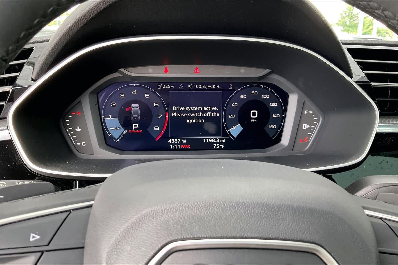 Used 2025 Audi Q3 2.0T Premium w/ Convenience Package AWD/4WD image 33