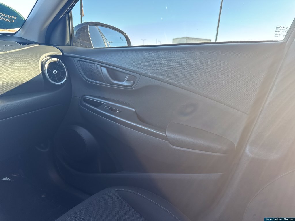 Certified 2023 Hyundai Kona SEL AWD/4WD image 41