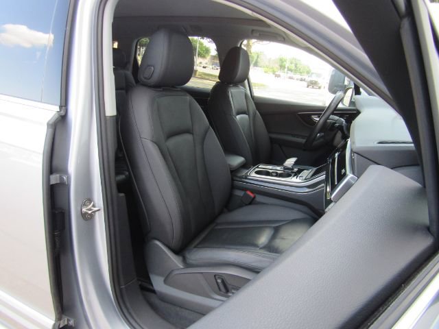 Used 2022 Audi Q7 3.0T Premium w/ Convenience Package image 23
