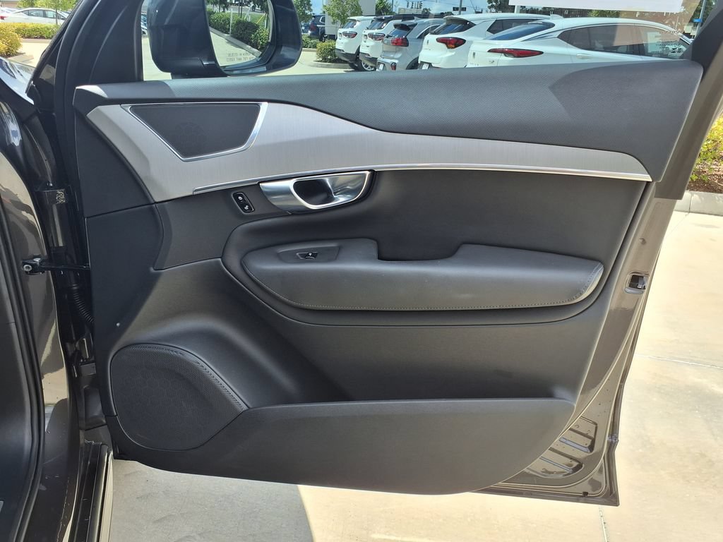Certified 2025 Volvo XC90 B5 Core w/ Protection Package Premier AWD/4WD image 24