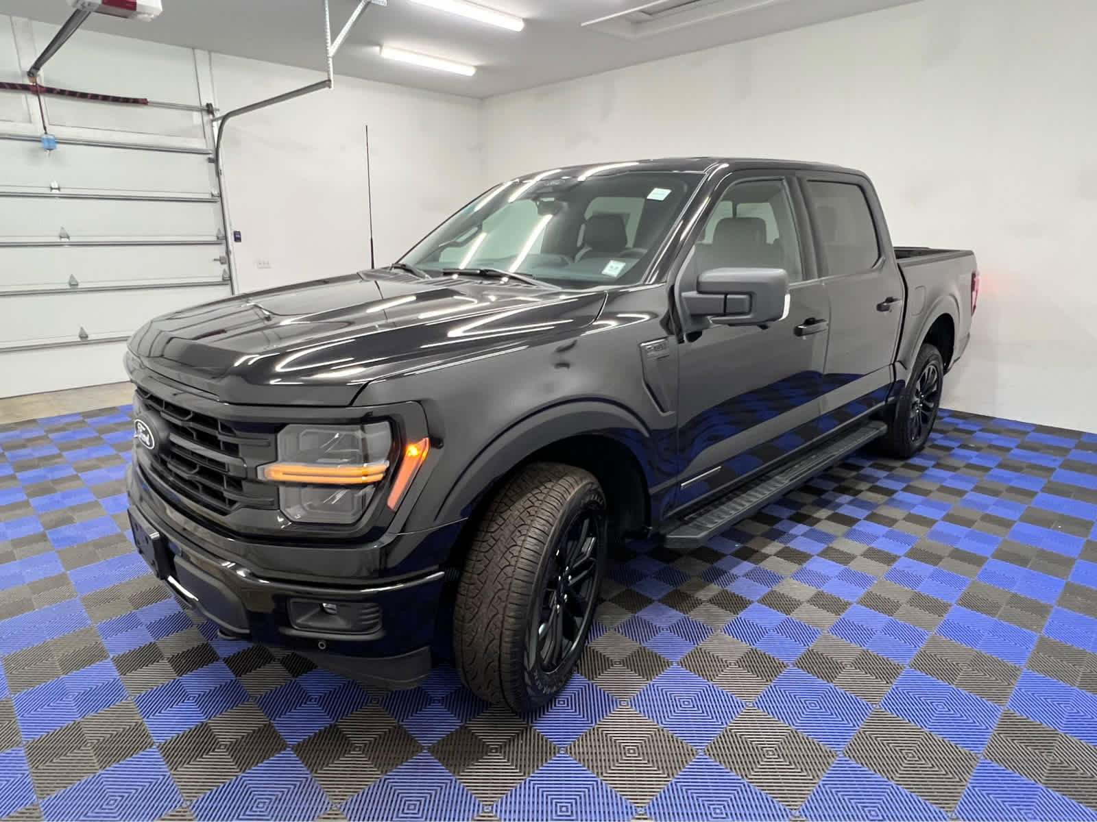 New 2025 Ford F150 XLT w/ Equipment Group 303A High image 3