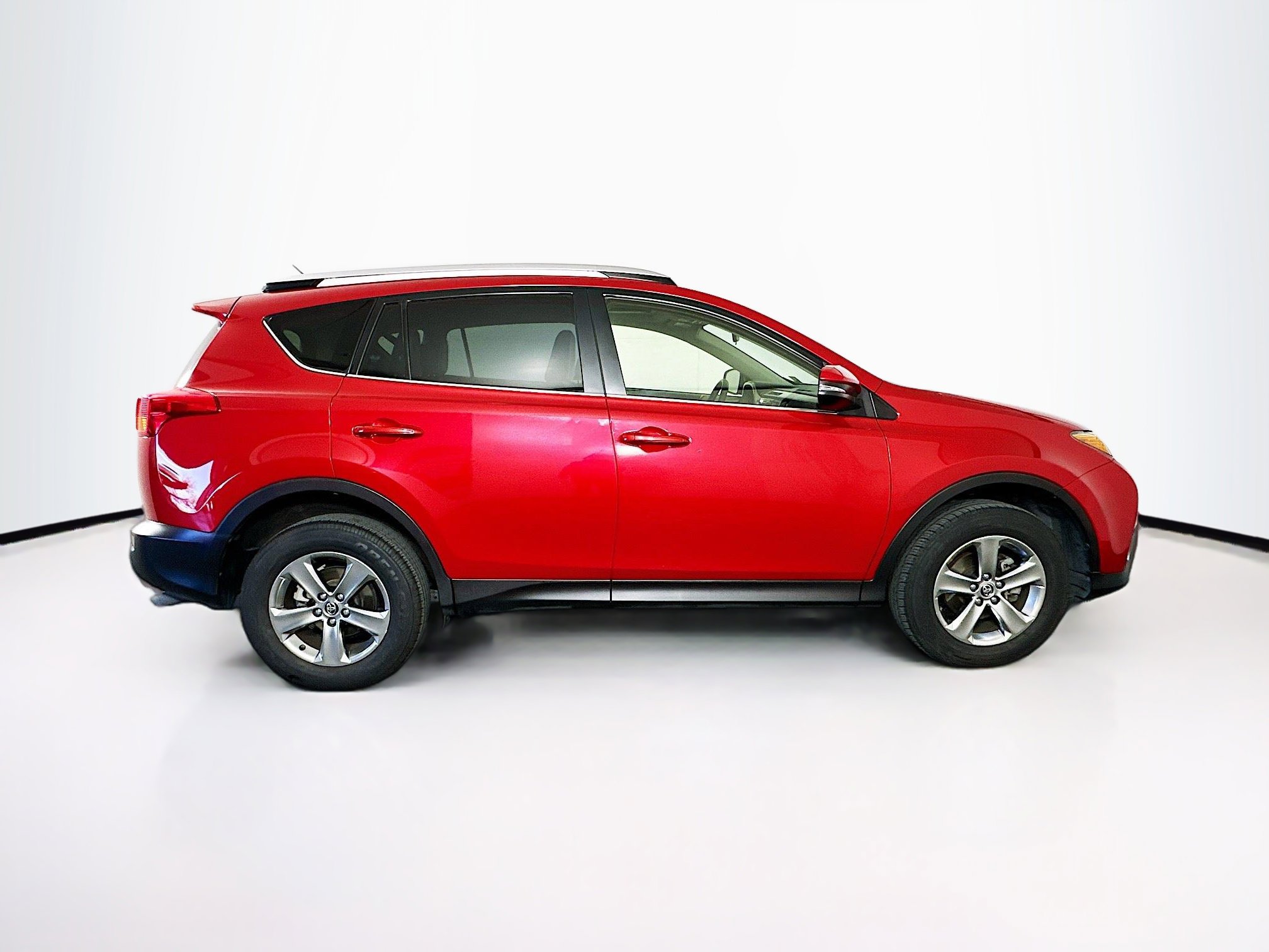 Used 2015 Toyota RAV4 XLE image 10