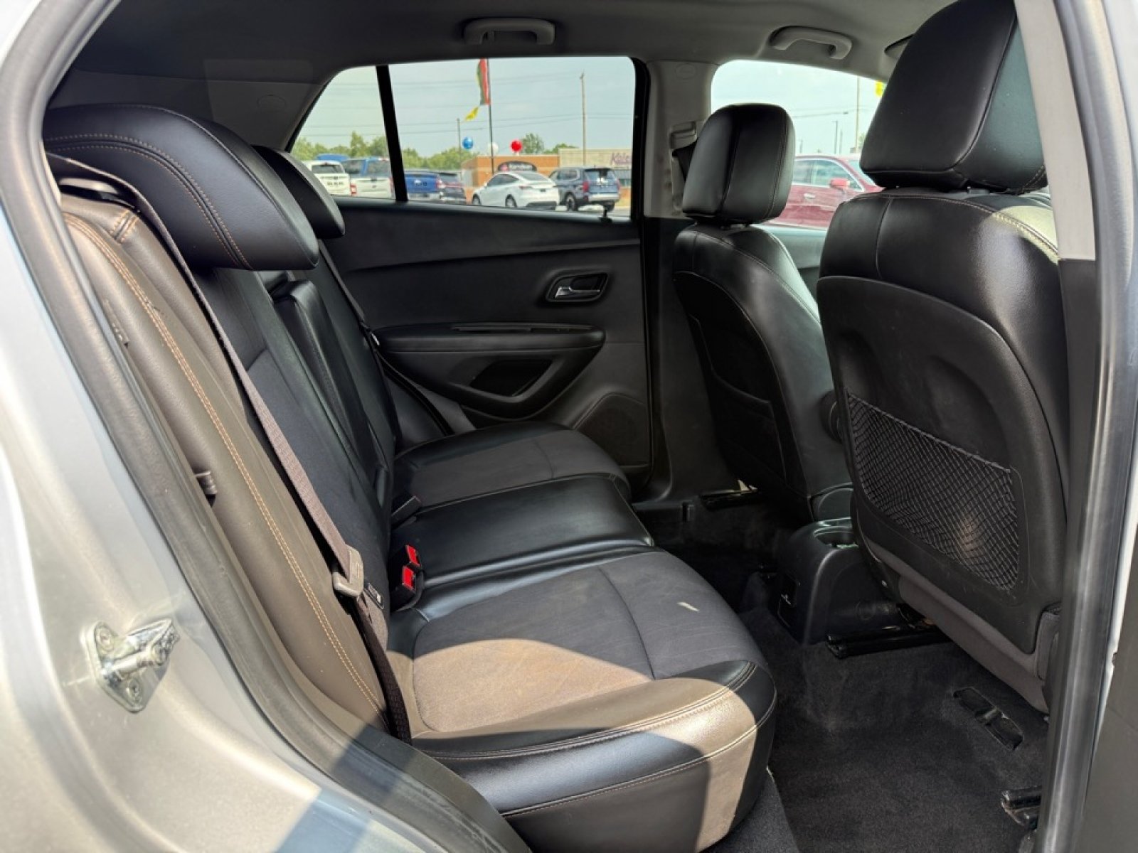 Used 2017 Chevrolet Trax LT w/ LT Convenience Package AWD/4WD image 23