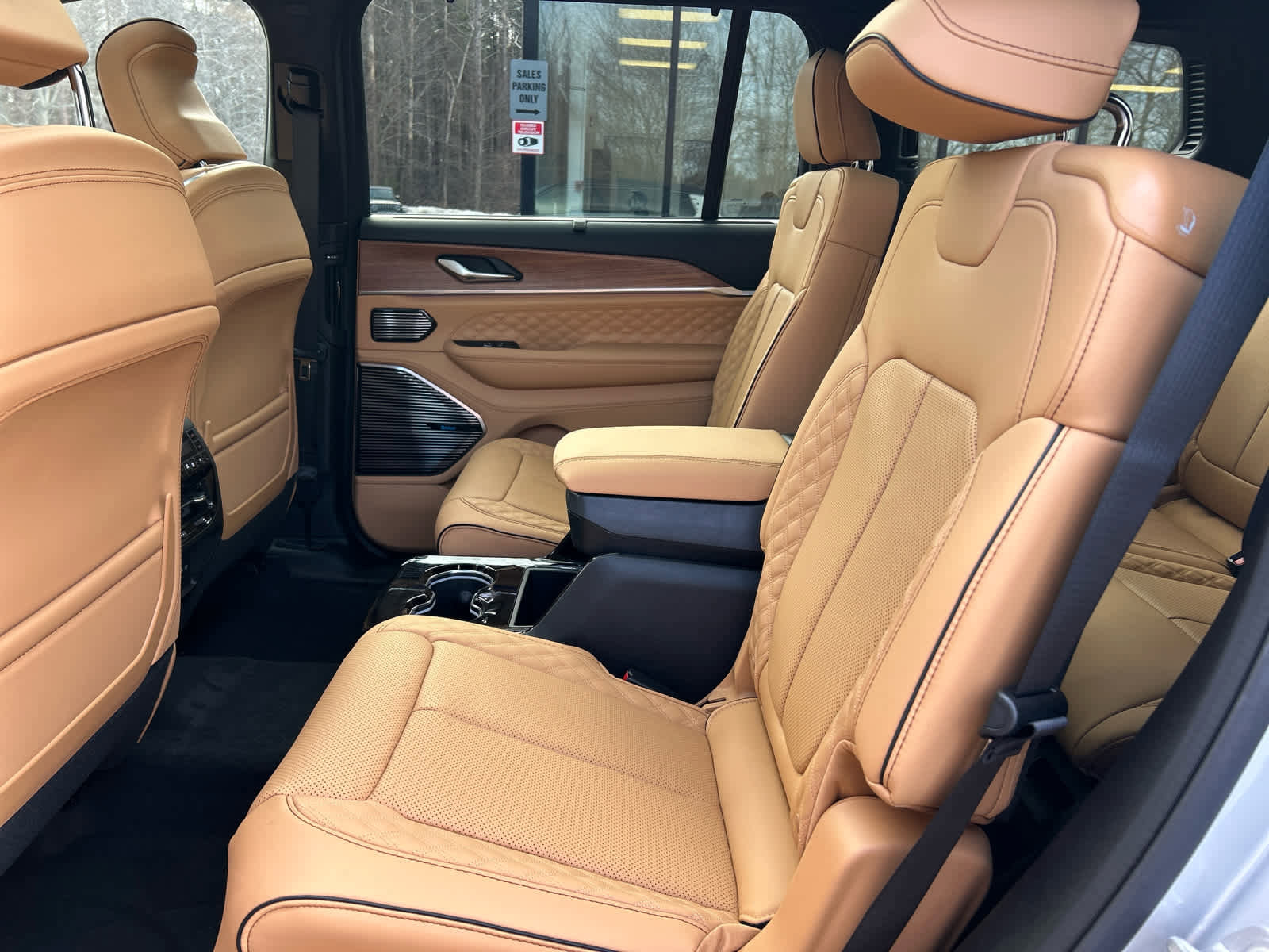 New 2026 Jeep Grand Cherokee L Summit w/ Obsidian Package AWD/4WD image 36