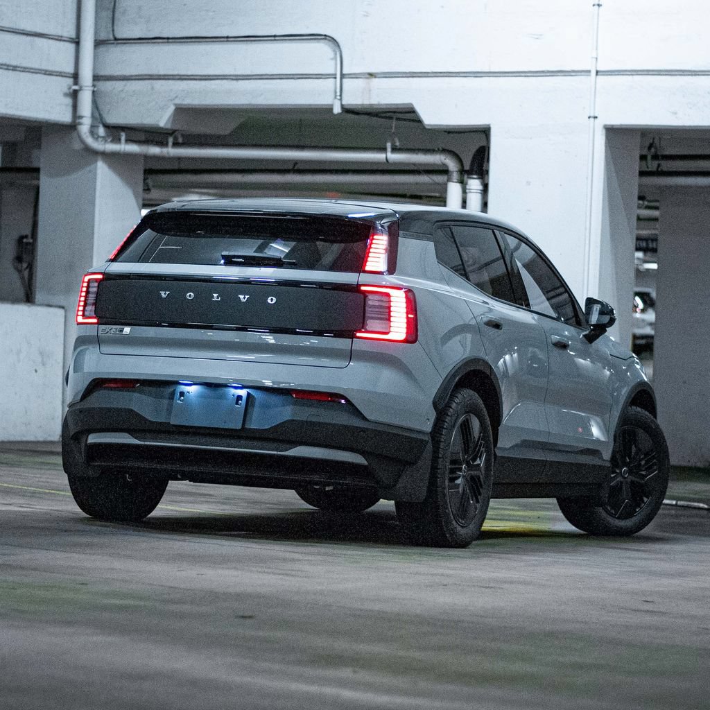 New 2026 Volvo EX30 Cross Country Ultra w/ Protection Package Premier AWD/4WD image 5