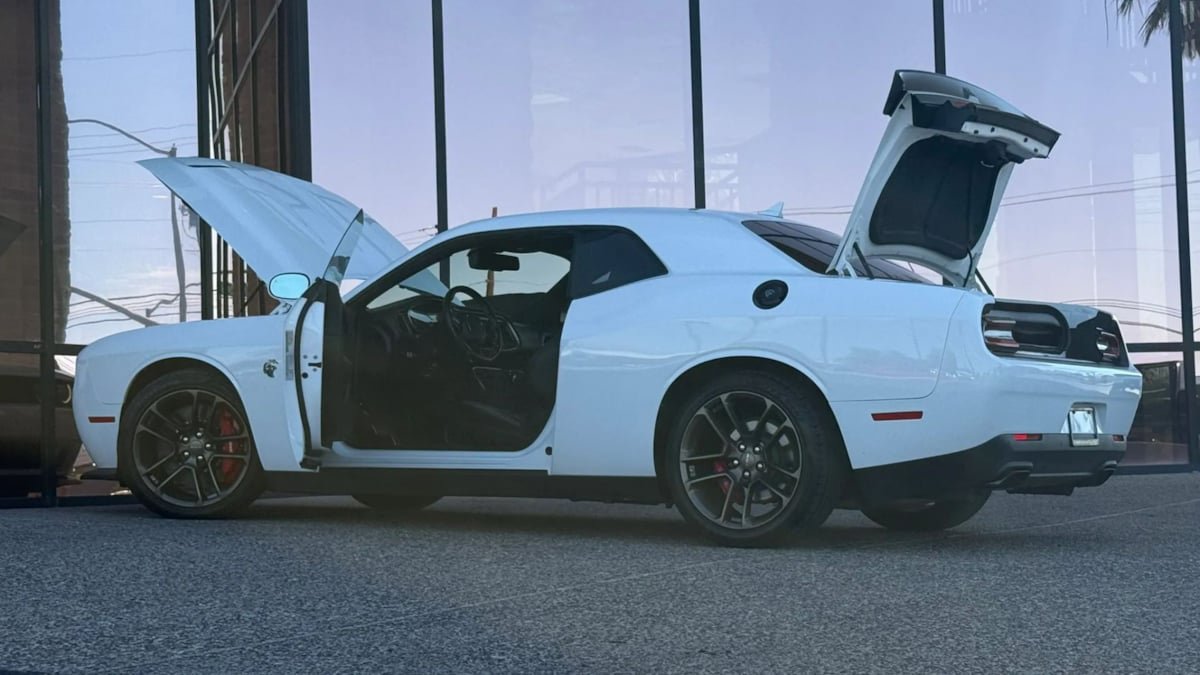 Used 2021 Dodge Challenger SRT Hellcat Redeye RWD image 29