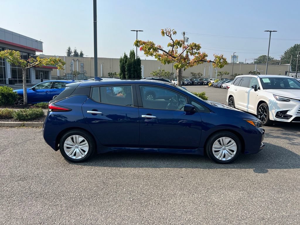 Used 2025 Nissan Leaf S FWD image 6