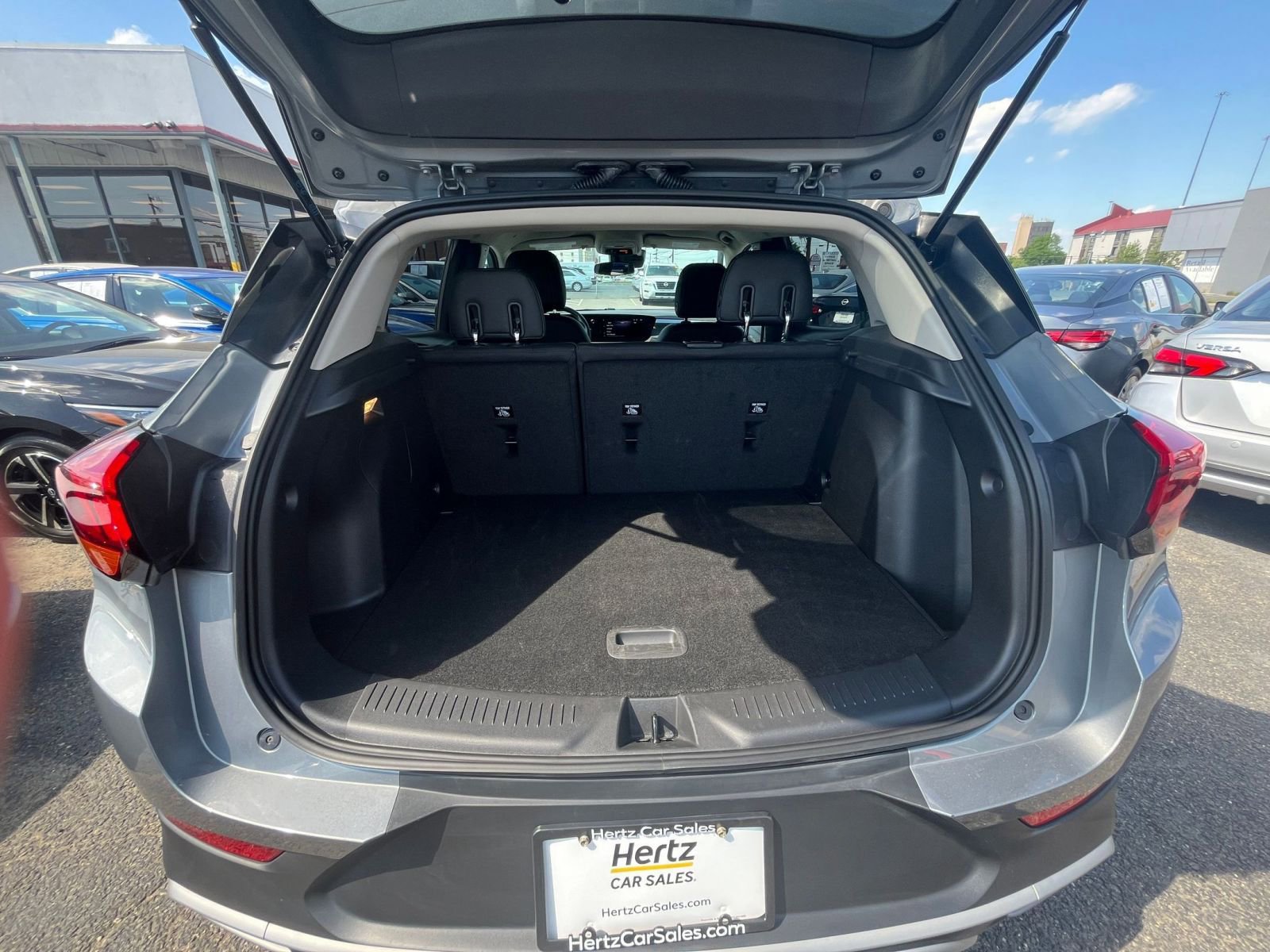 Used 2025 Buick Encore GX Preferred AWD/4WD image 28