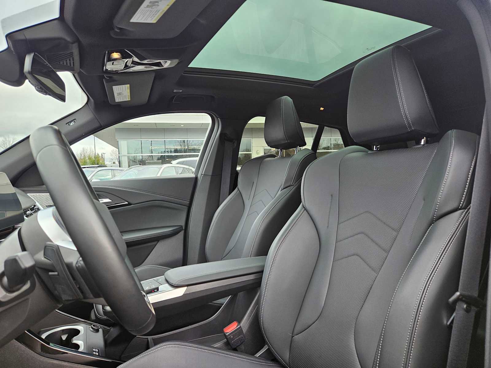 Used 2025 BMW X2 xDrive28i w/ Premium Package image 25