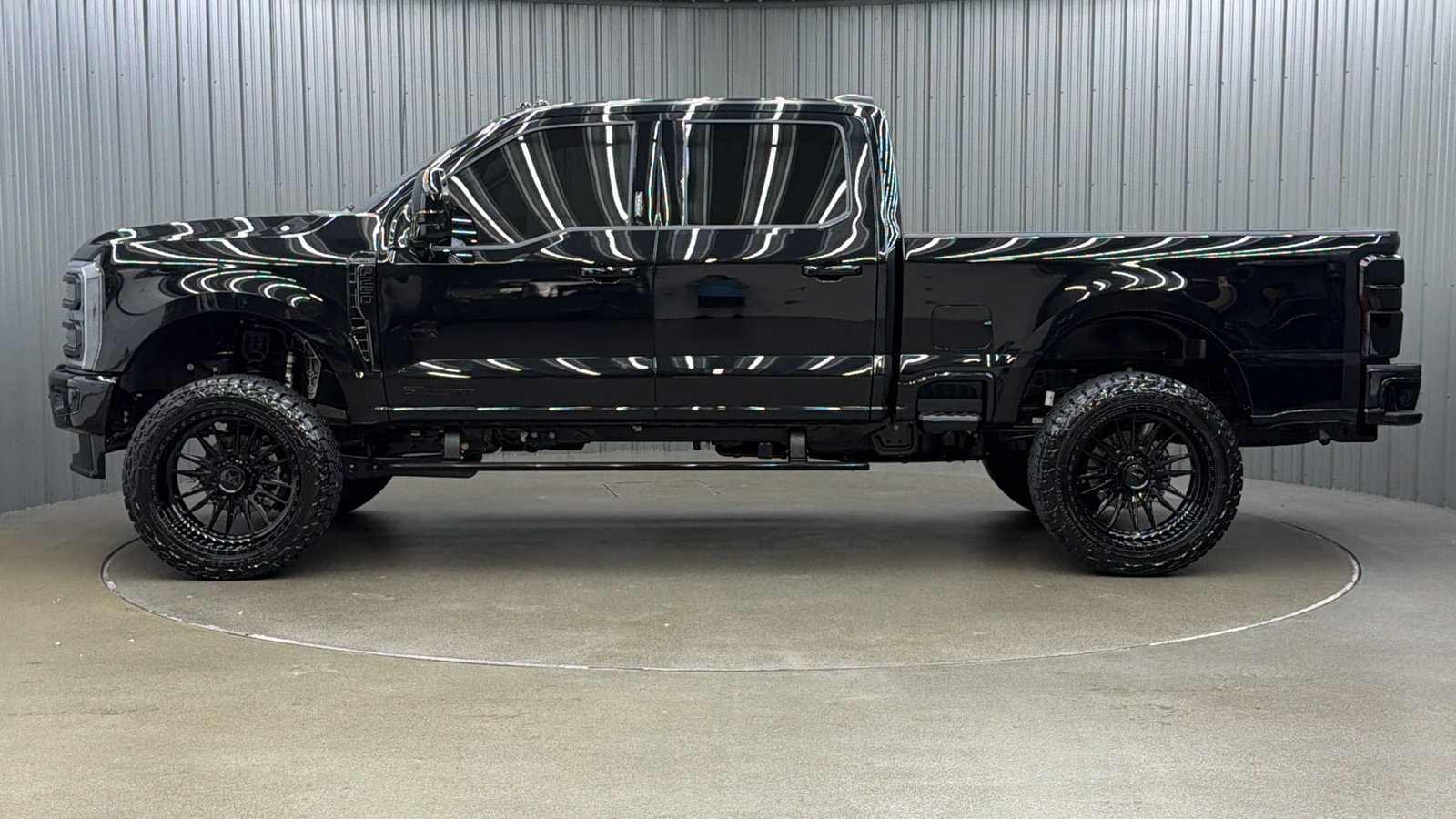 Used 2026 Ford F250 Platinum AWD/4WD image 2