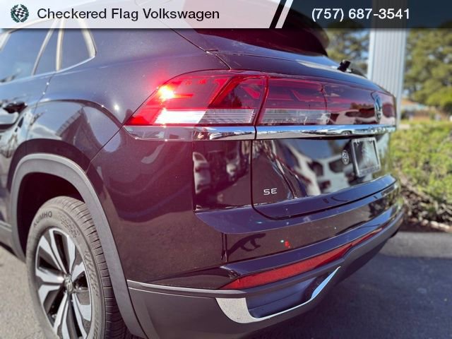Used 2024 Volkswagen Atlas Cross Sport SE AWD/4WD image 9