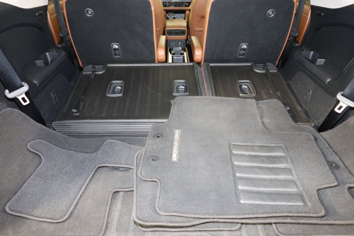 Used 2023 Nissan Pathfinder Platinum AWD/4WD image 20