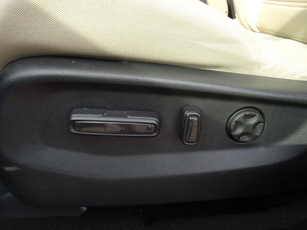 Used 2017 Honda CR-V EX image 10