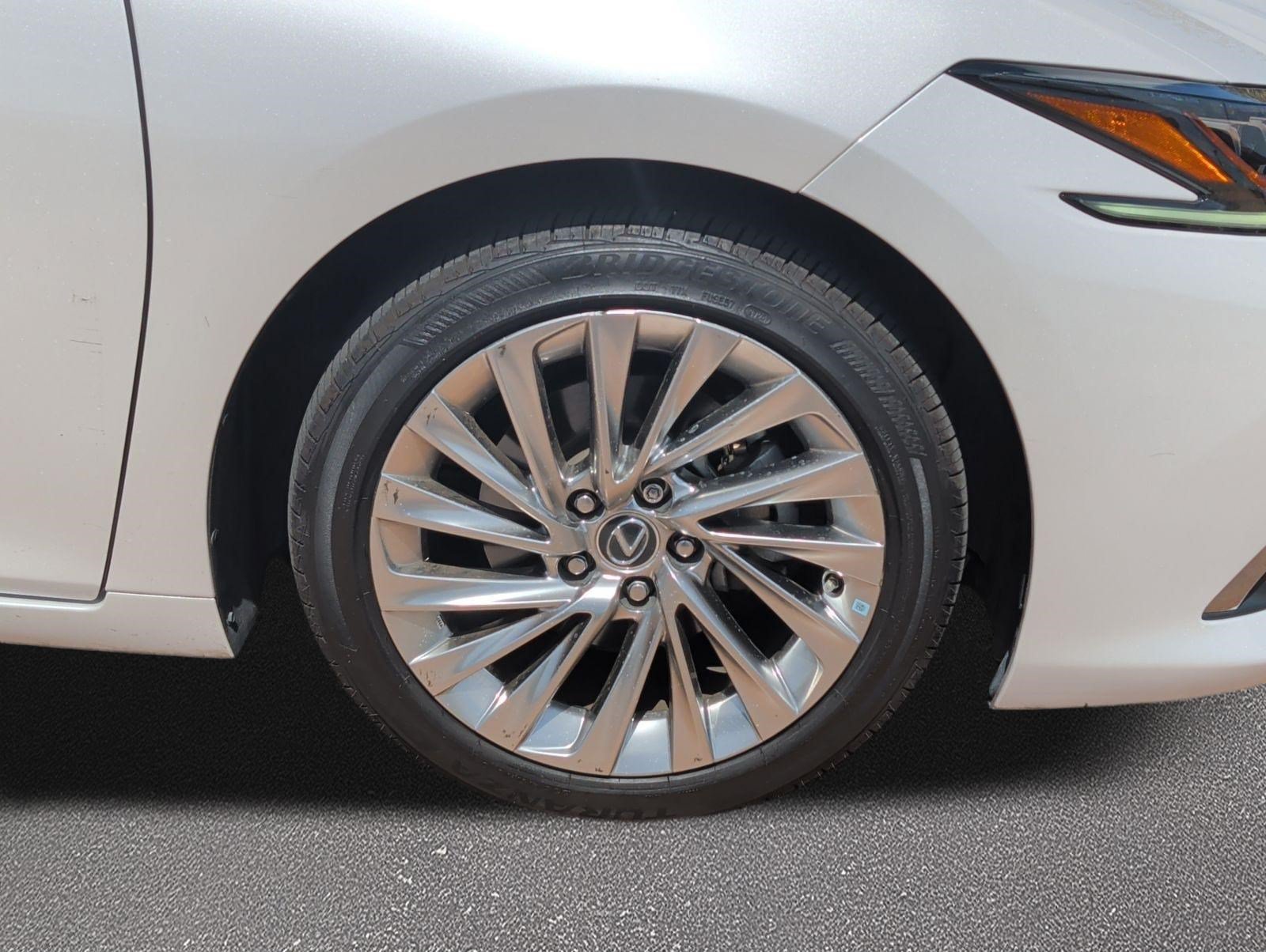 Certified 2020 Lexus ES 350 Ultra Luxury w/ Accessory Package 2 FWD image 7