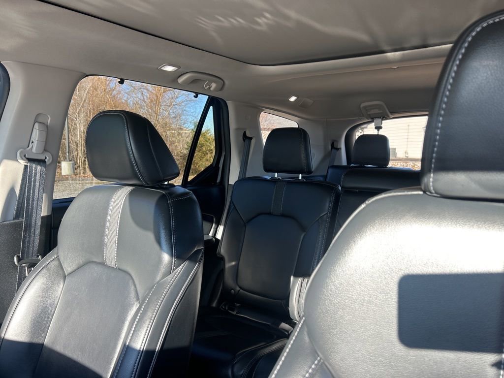 Used 2025 Honda Pilot Touring image 8