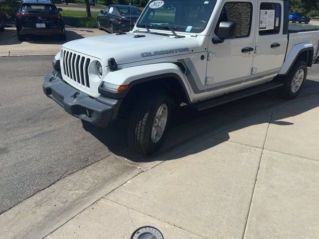 Used 2022 Jeep Gladiator Sport AWD/4WD image 7