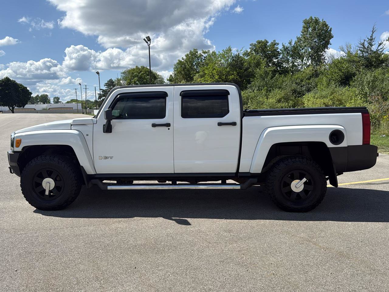 Used 2009 HUMMER H3T AWD/4WD image 9