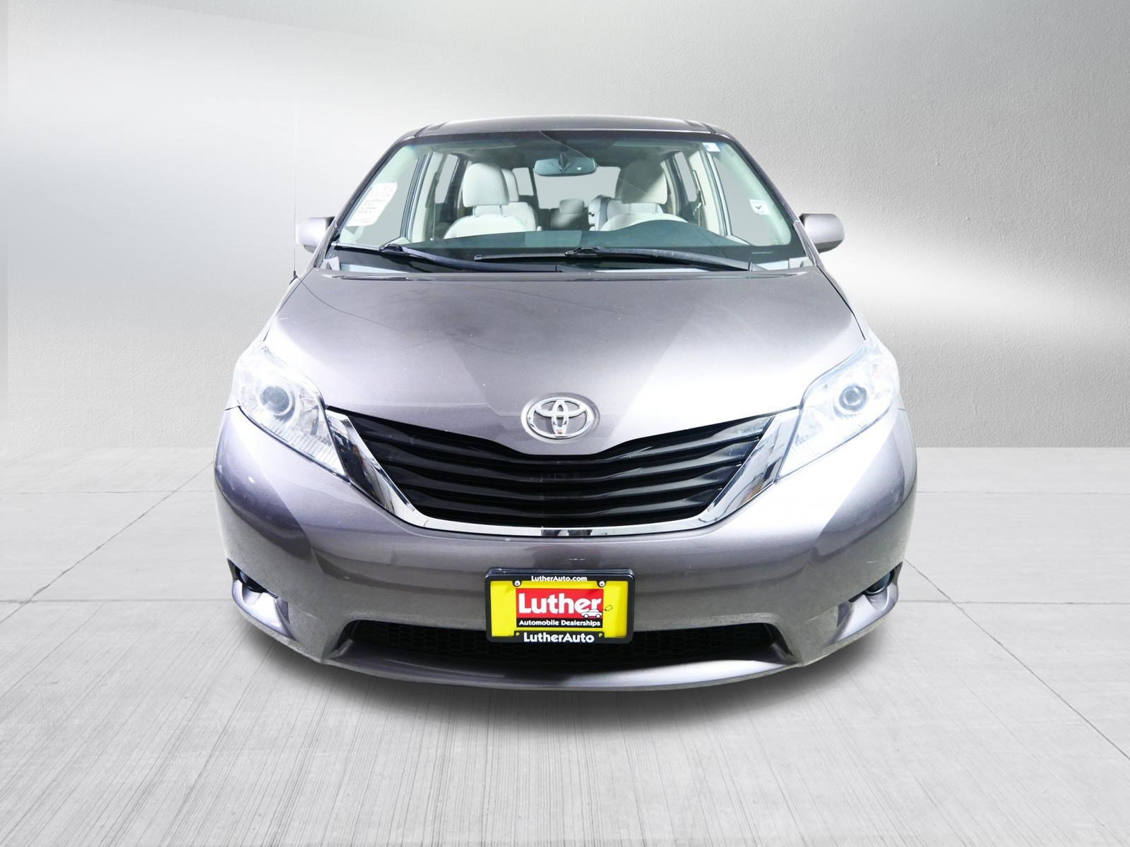 Used 2012 Toyota Sienna LE FWD video 2