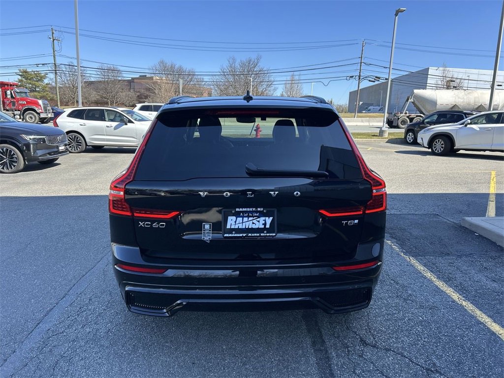 Certified 2025 Volvo XC60 T8 Plus w/ Climate Package image 7