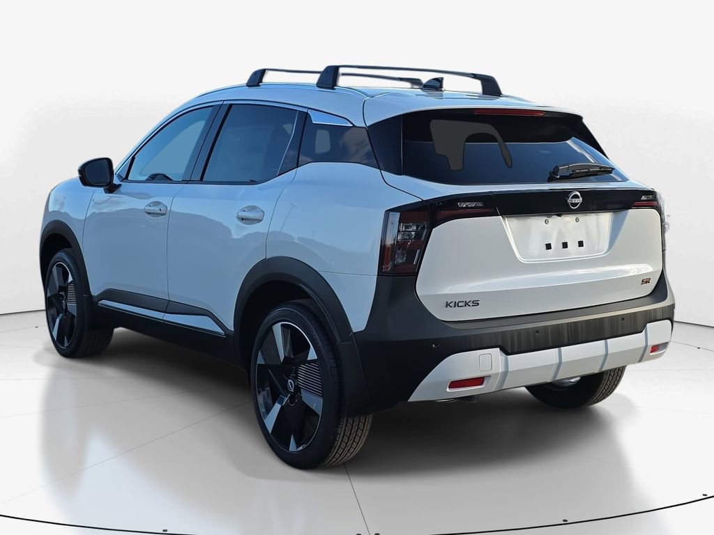 New 2026 Nissan Kicks SR w/ Cold Weather Package FWD image 8