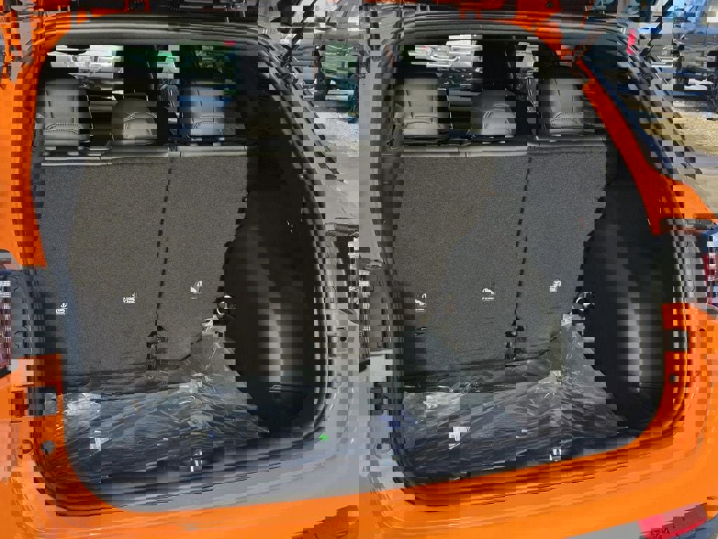 New 2026 Jeep Compass Latitude image 8