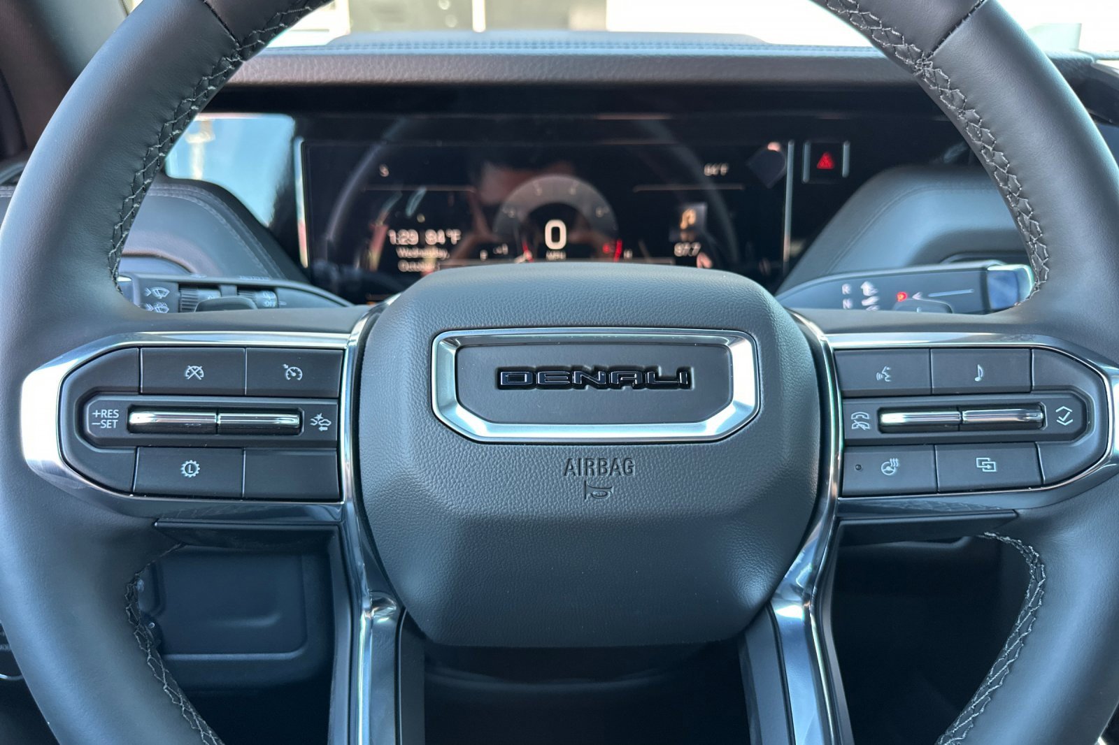 New 2026 GMC Yukon Denali w/ Sun & Power Step Package image 23