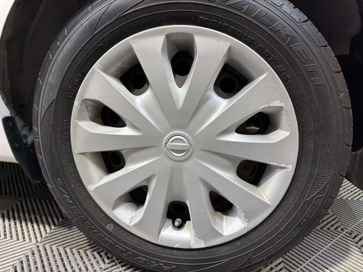 Used 2015 Nissan Versa Note SV image 30