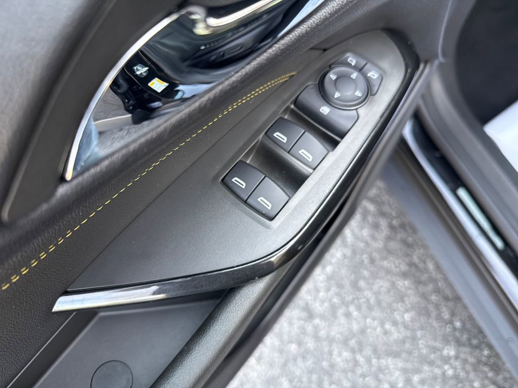 Used 2024 Chevrolet Trax ACTIV w/ Sunroof Package image 19