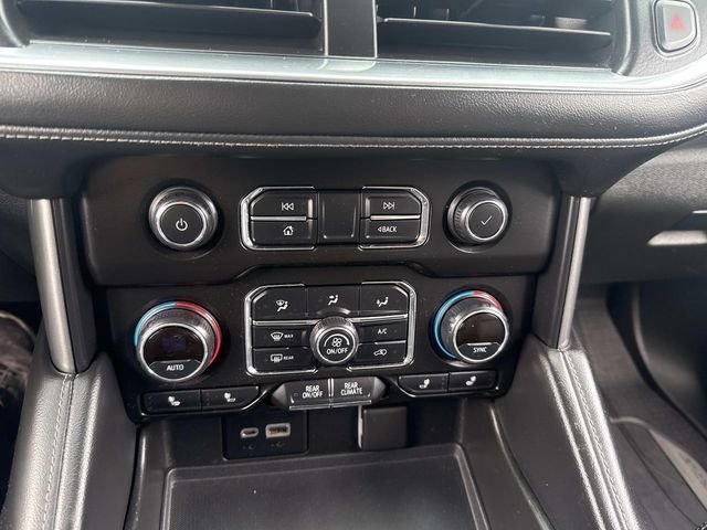 Used 2021 Chevrolet Suburban LT w/ LT Signature Package image 27