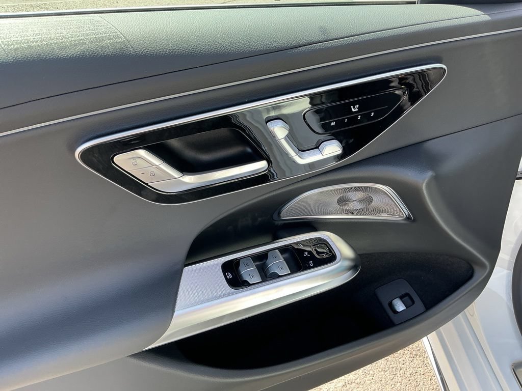 New 2027 Mercedes-Benz E 350 4MATIC Sedan image 17