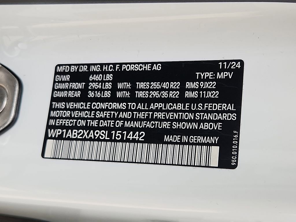 Used 2025 Porsche Macan 4S Electric image 25