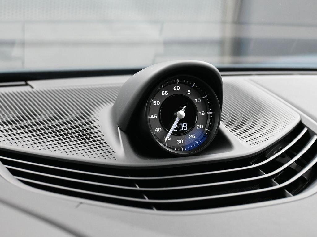 New 2026 Porsche Taycan Turbo S image 21
