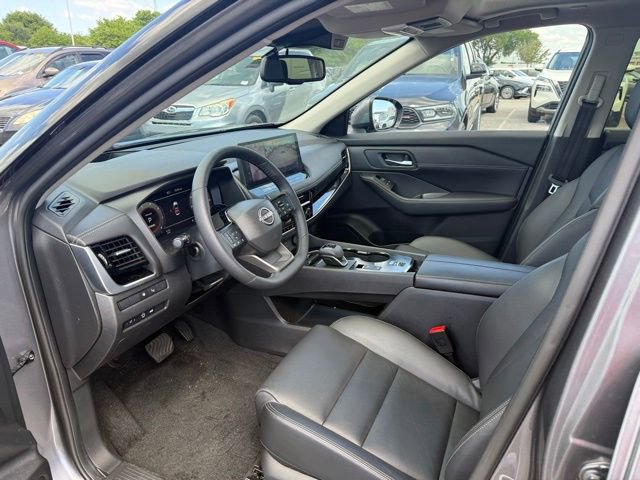 Used 2025 Nissan Rogue SL w/ Tech Package image 25