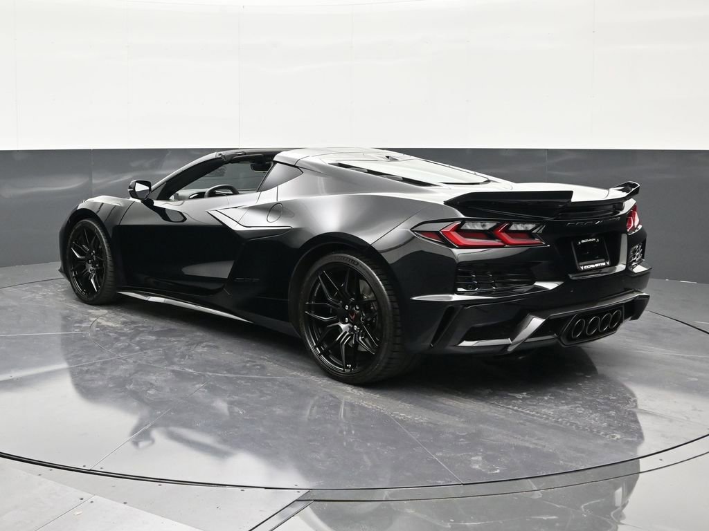 Certified 2025 Chevrolet Corvette Z06 image 3