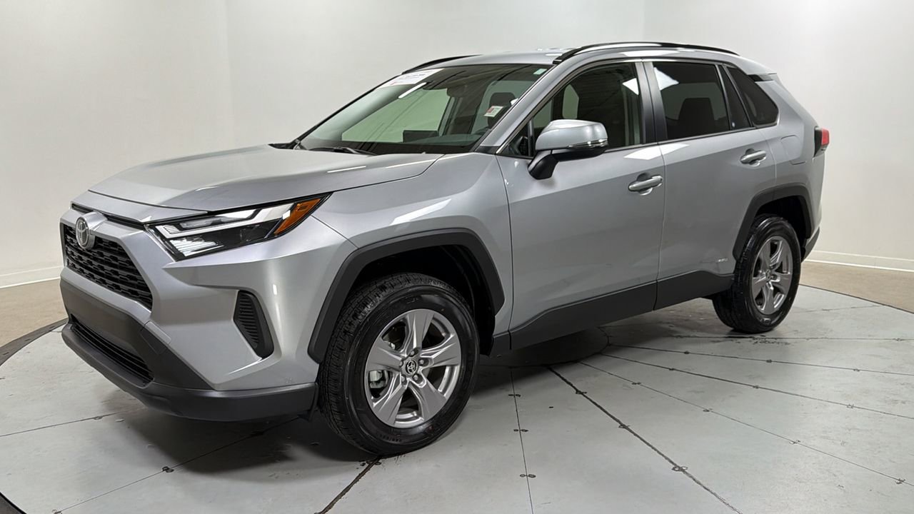 Certified 2025 Toyota RAV4 LE image 1