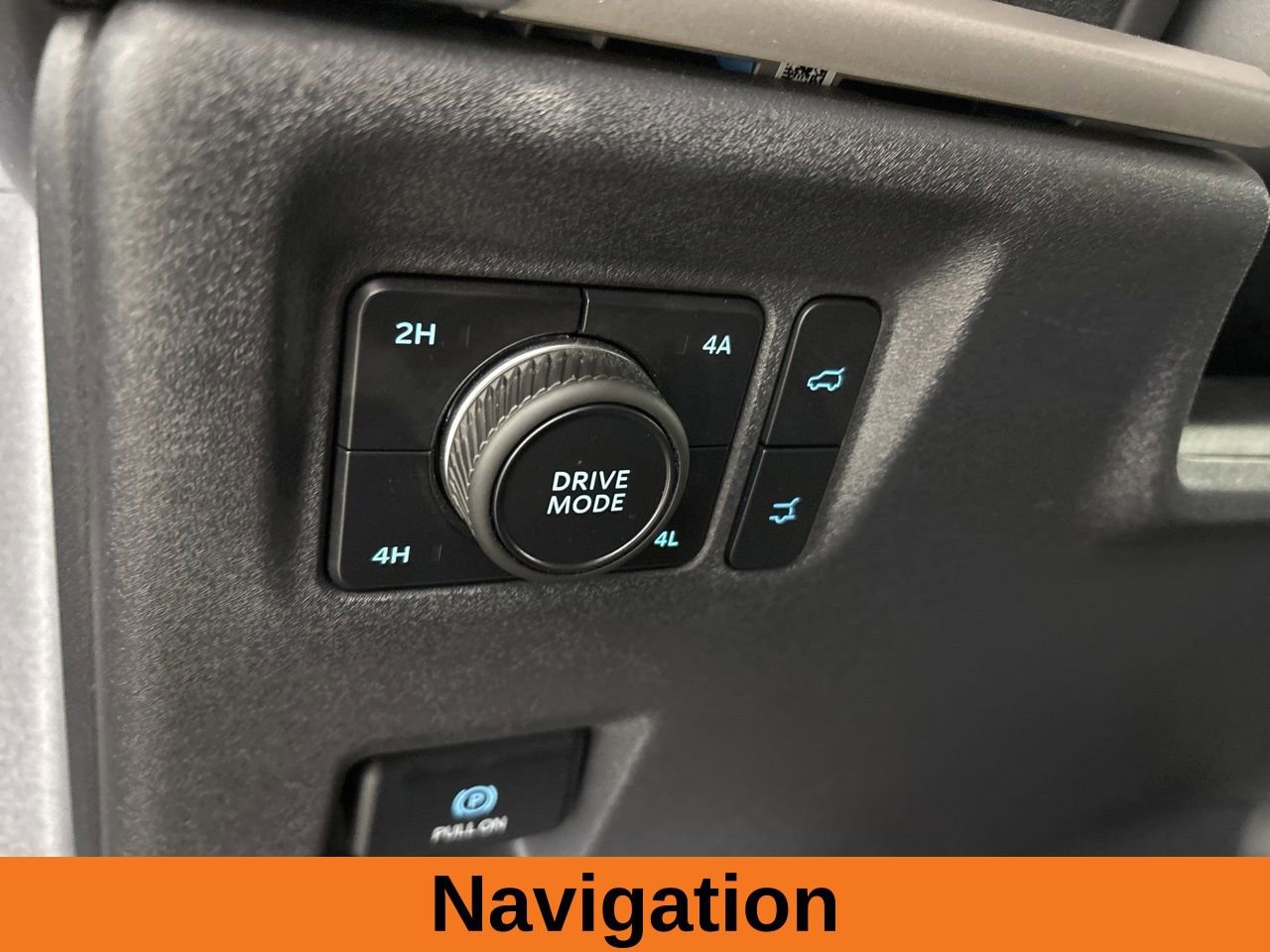 Used 2025 Ford Expedition Active image 9