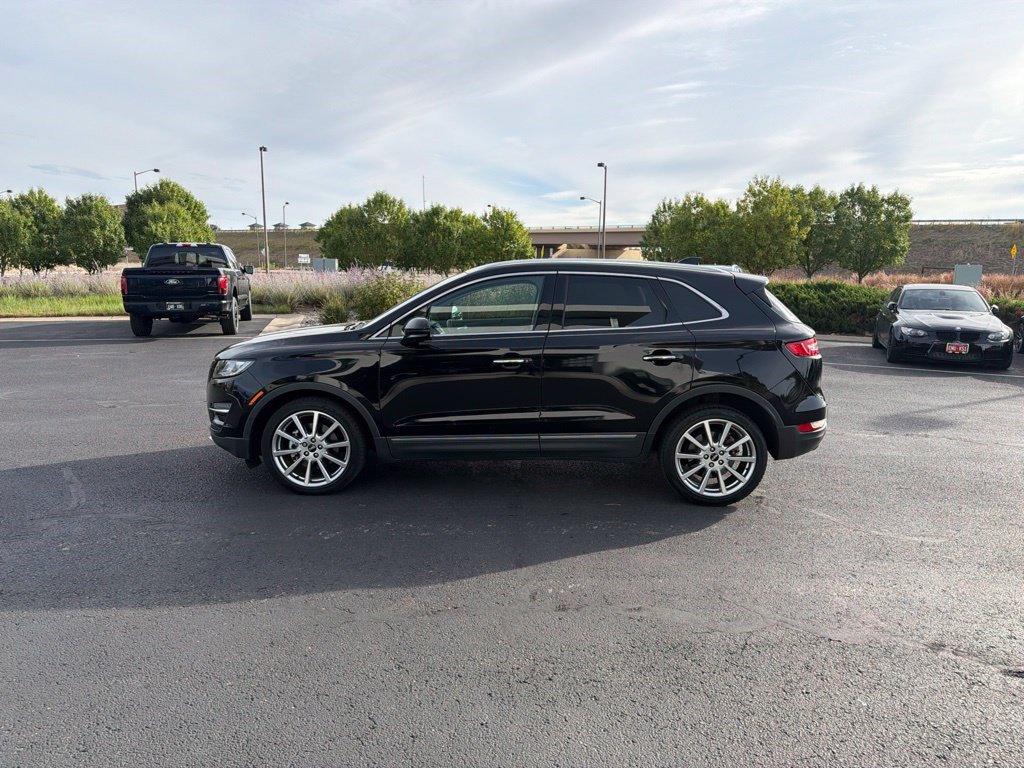 Used 2019 Lincoln MKC Reserve w/ MKC Technology Package FWD image 2