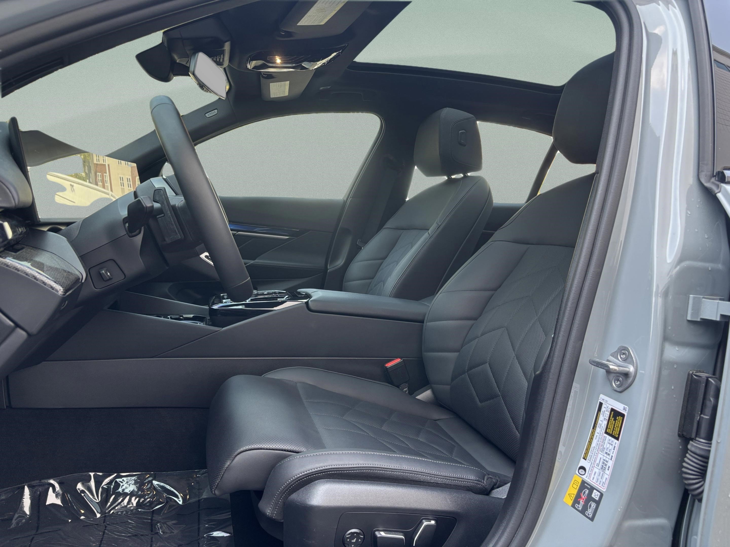 Used 2024 BMW i5 M60 w/ Premium Package image 18