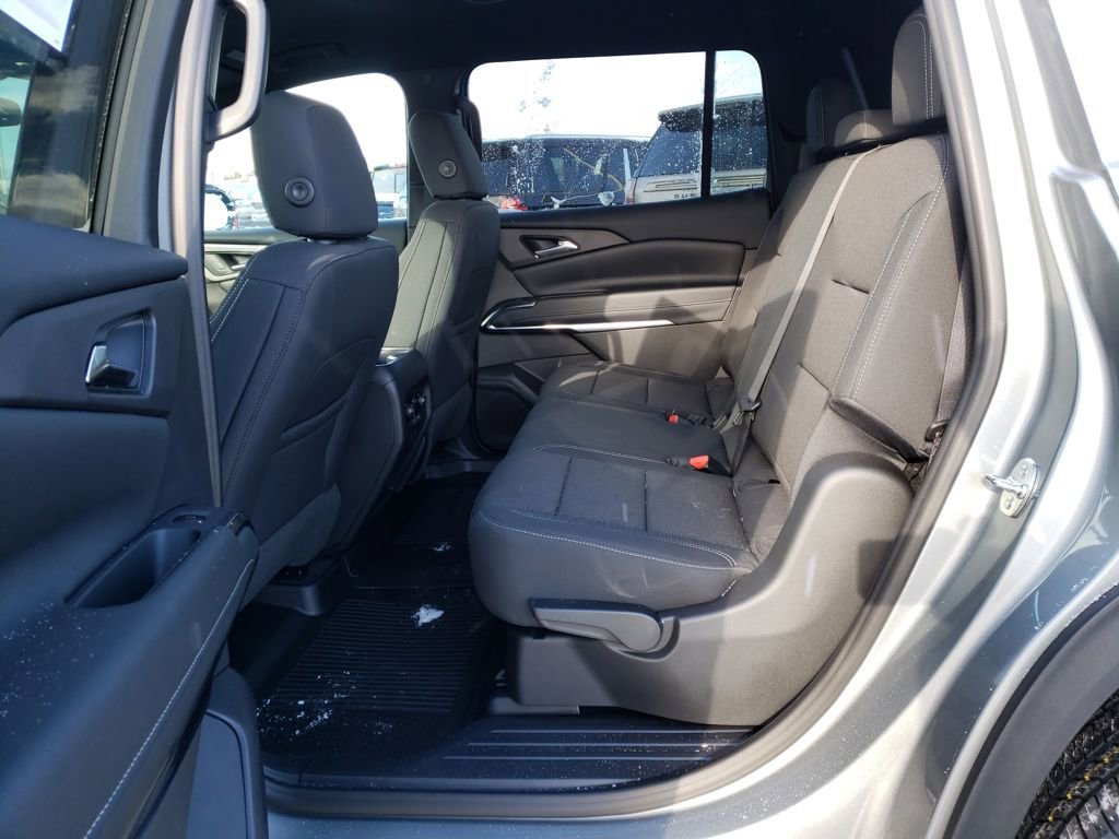 New 2026 Chevrolet Traverse LT w/ LPO, Floor Liner Package image 22